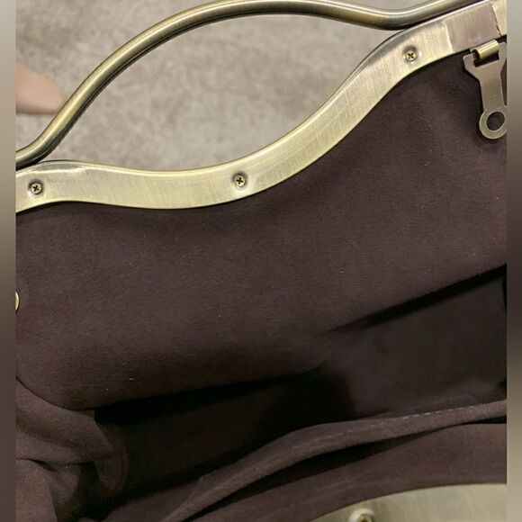 Handmade Genuine Embossed Leather Kisslock Clutch/Shoulder bag/Crossbody - Picture 13 of 14